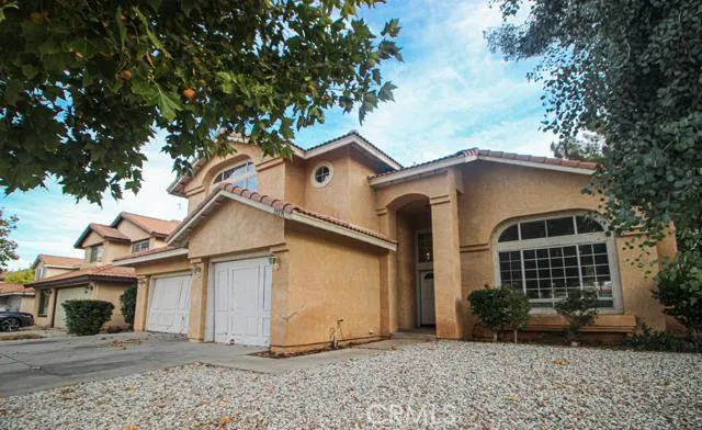 13231 Luna Road, Victorville, California 92392