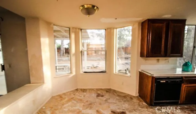 13231 Luna Road, Victorville, California 92392