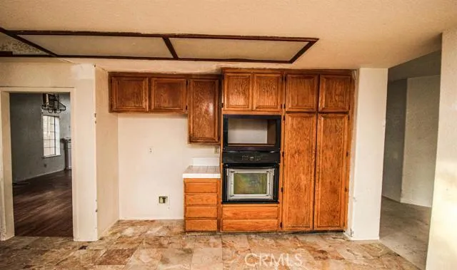 13231 Luna Road, Victorville, California 92392