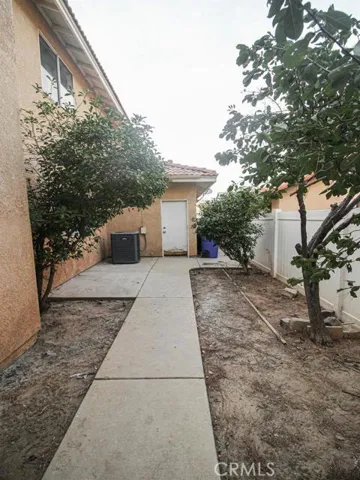 13231 Luna Road, Victorville, California 92392
