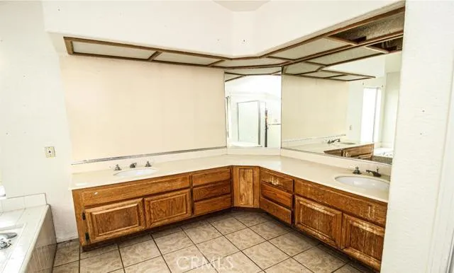 13231 Luna Road, Victorville, California 92392