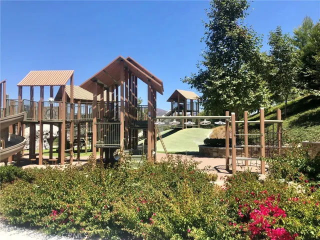 121 Wild Rose, Lake Forest, California 92630