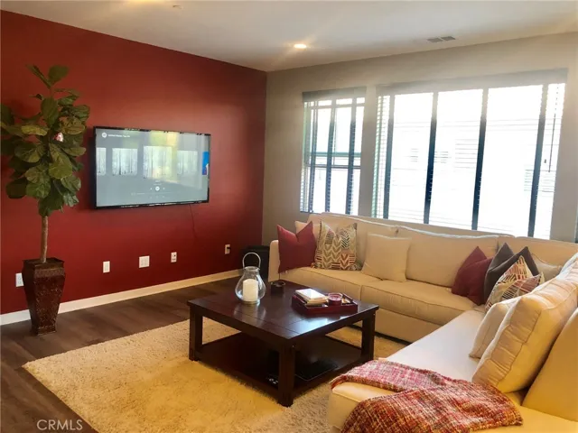 121 Wild Rose, Lake Forest, California 92630