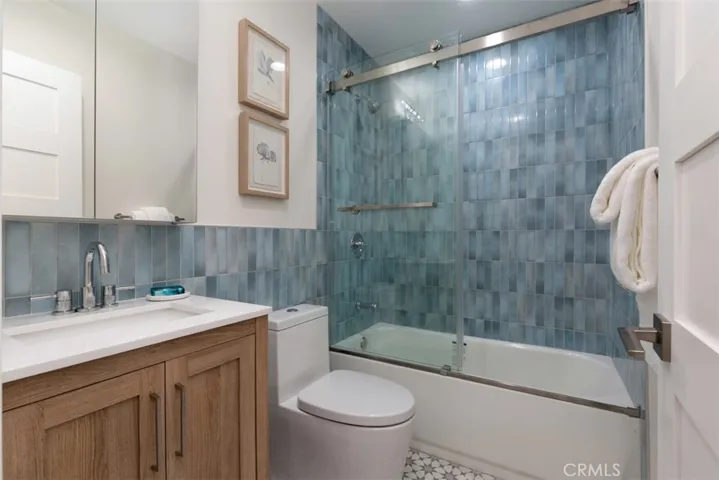 9892 Lapworth Circle, Huntington Beach, California 92646
