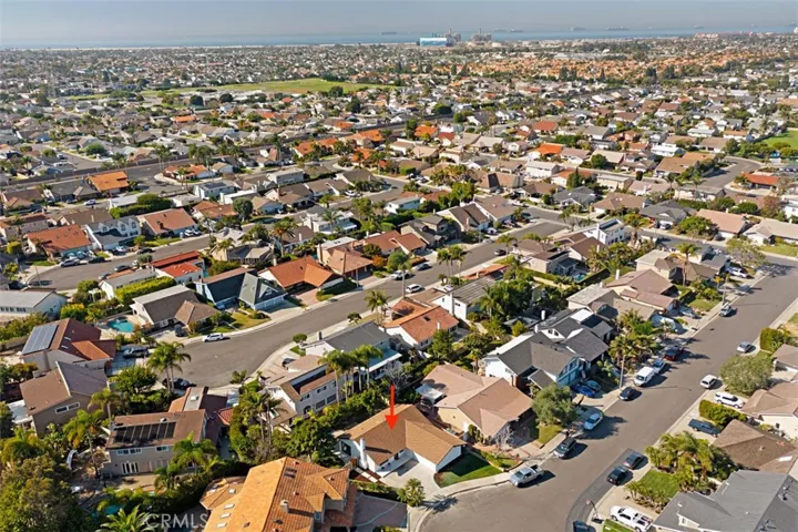 9892 Lapworth Circle, Huntington Beach, California 92646