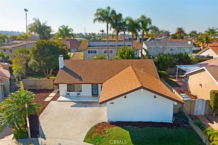 9892 Lapworth Circle, Huntington Beach, California 92646