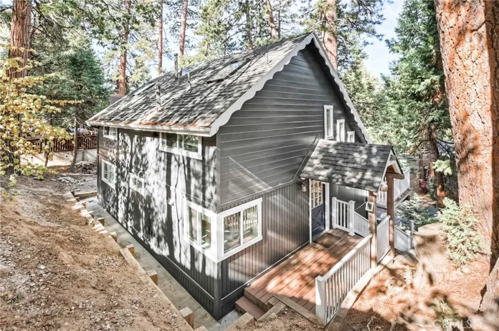 117 Joaquin Miller Road, Lake Arrowhead, California 92352