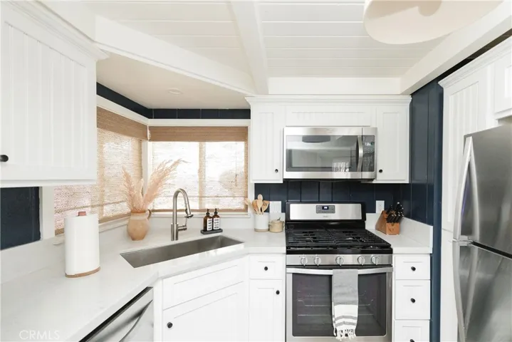 117 Joaquin Miller Road, Lake Arrowhead, California 92352
