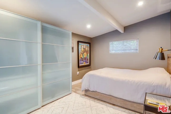 677 S Mccadden Place, Los Angeles, California 90005