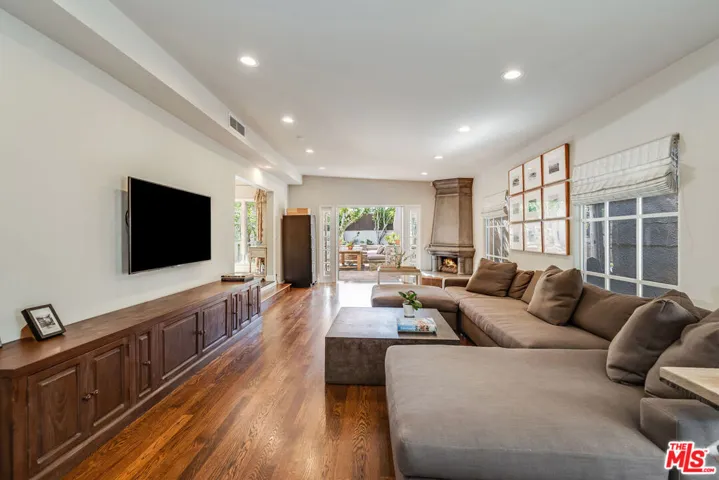 677 S Mccadden Place, Los Angeles, California 90005