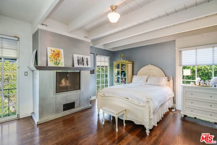 677 S Mccadden Place, Los Angeles, California 90005
