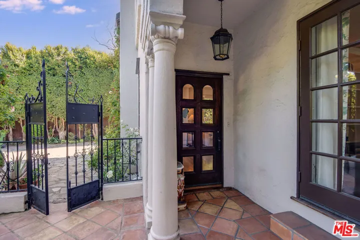 677 S Mccadden Place, Los Angeles, California 90005