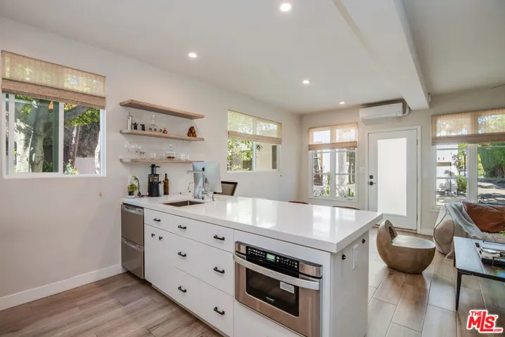 677 S Mccadden Place, Los Angeles, California 90005