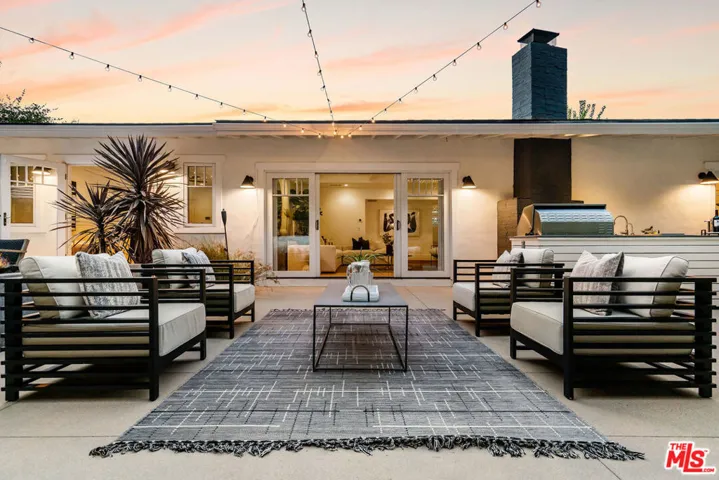 3325 Alana Drive, Sherman Oaks, California 91403