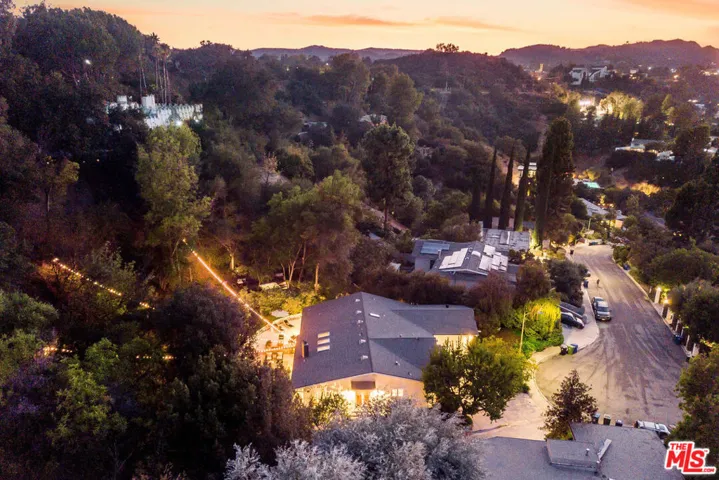 3325 Alana Drive, Sherman Oaks, California 91403