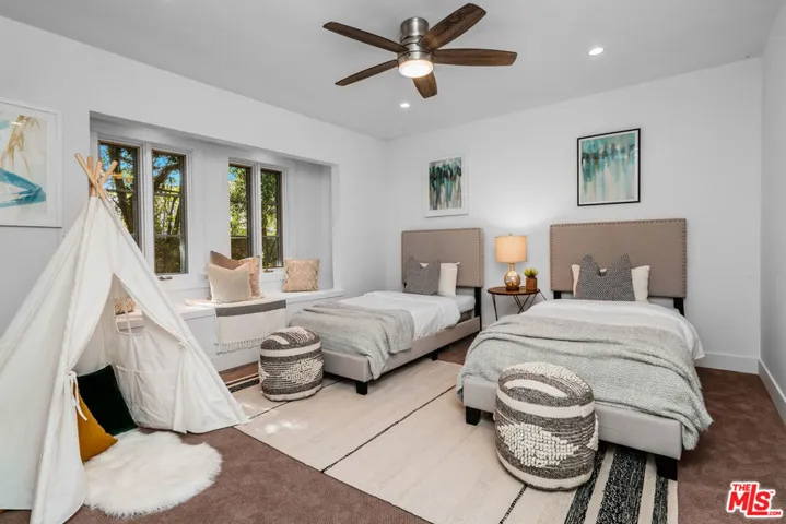 3325 Alana Drive, Sherman Oaks, California 91403