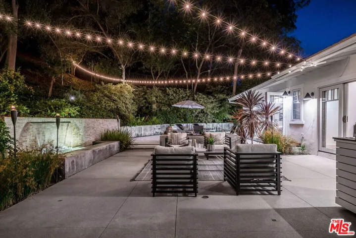 3325 Alana Drive, Sherman Oaks, California 91403