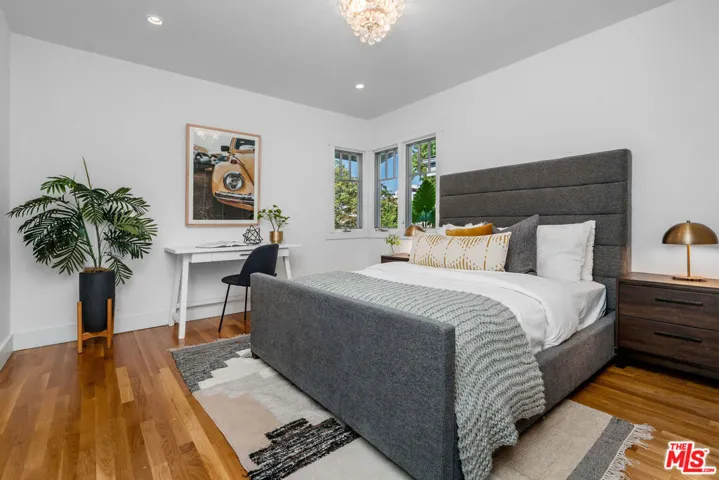 3325 Alana Drive, Sherman Oaks, California 91403