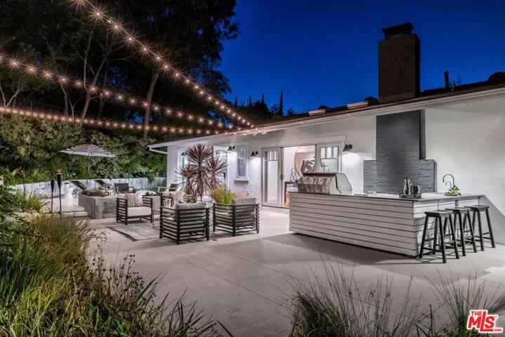 3325 Alana Drive, Sherman Oaks, California 91403