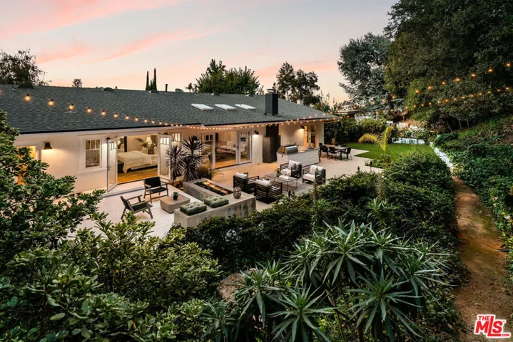 3325 Alana Drive, Sherman Oaks, California 91403
