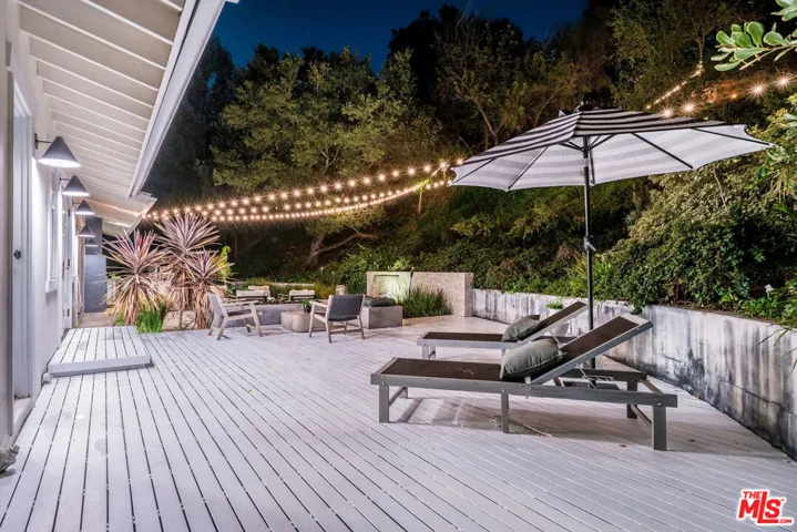 3325 Alana Drive, Sherman Oaks, California 91403