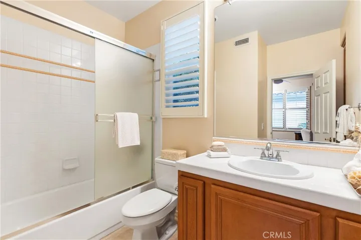 Secondary Bathroom!