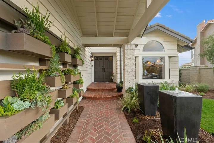 11 Mantenida, Coto De Caza, California 92679