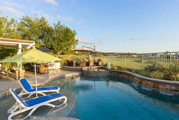 11 Mantenida, Coto De Caza, California 92679