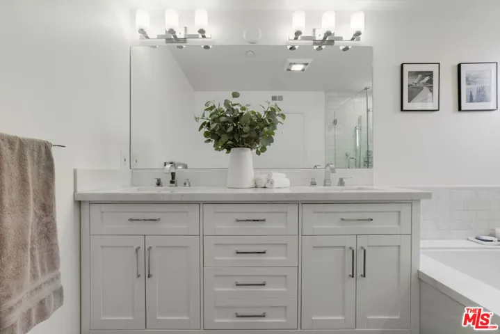 1238 22nd Street 2, Santa Monica, California 90404
