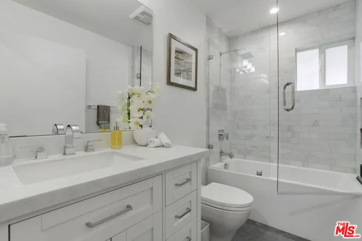 1238 22nd Street 2, Santa Monica, California 90404
