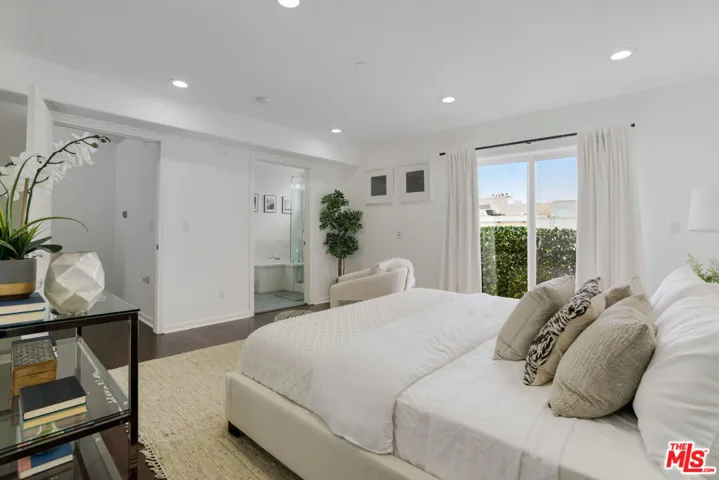 1238 22nd Street 2, Santa Monica, California 90404