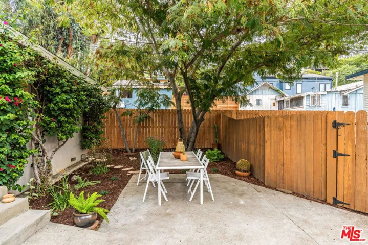 4033 Clayton Avenue, Los Angeles, California 90027