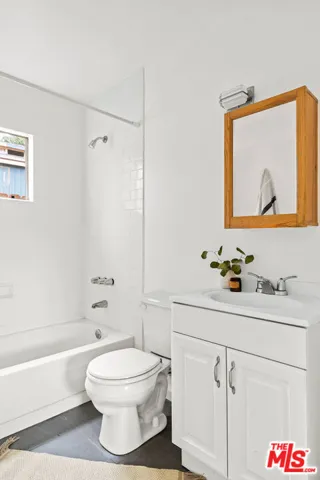 4033 Clayton Avenue, Los Angeles, California 90027