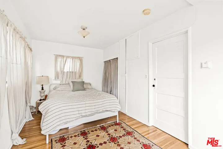 4033 Clayton Avenue, Los Angeles, California 90027