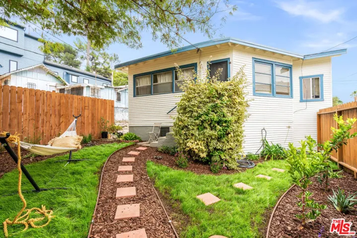 4033 Clayton Avenue, Los Angeles, California 90027