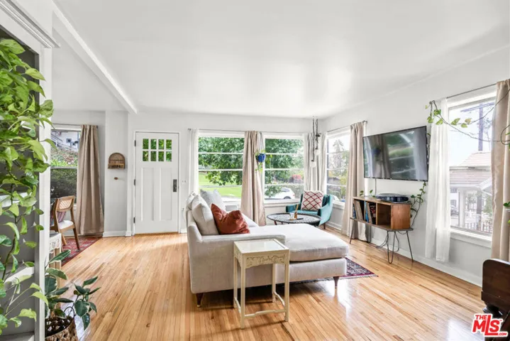 4033 Clayton Avenue, Los Angeles, California 90027