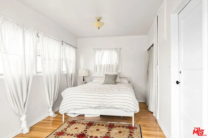 4033 Clayton Avenue, Los Angeles, California 90027