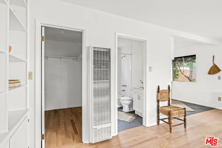 4033 Clayton Avenue, Los Angeles, California 90027