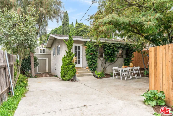 4033 Clayton Avenue, Los Angeles, California 90027