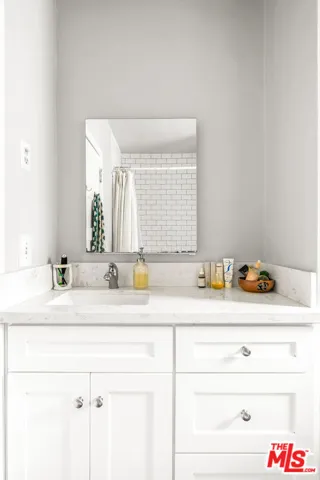 4033 Clayton Avenue, Los Angeles, California 90027