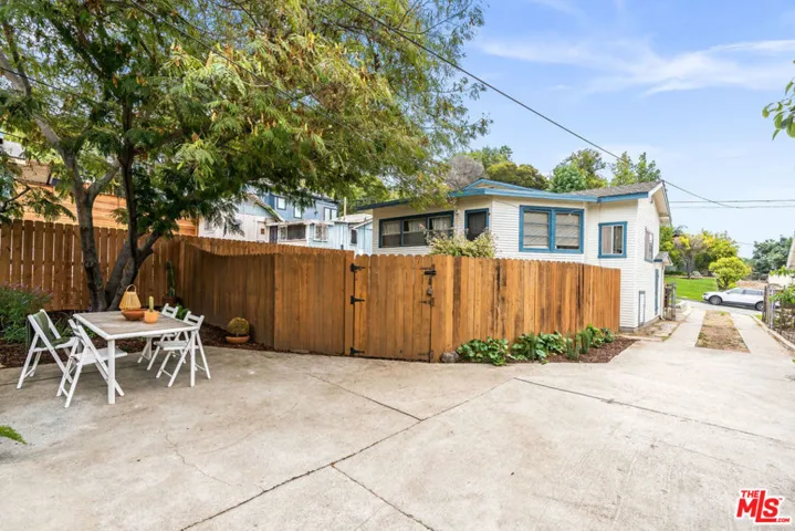 4033 Clayton Avenue, Los Angeles, California 90027