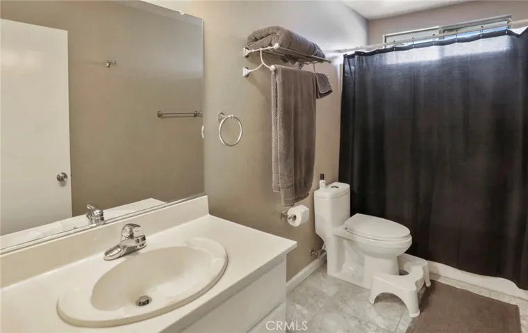 7454 Longstreet Lane, Fontana, California 92336