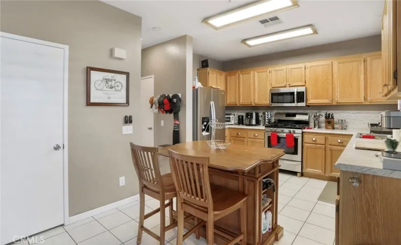 7454 Longstreet Lane, Fontana, California 92336