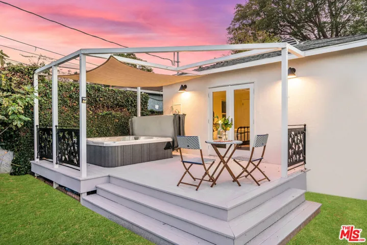 3540 Maplewood Avenue, Los Angeles, California 90066