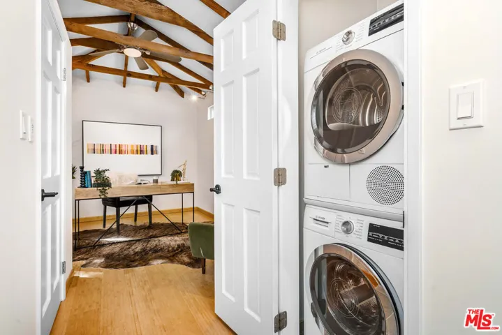 3540 Maplewood Avenue, Los Angeles, California 90066