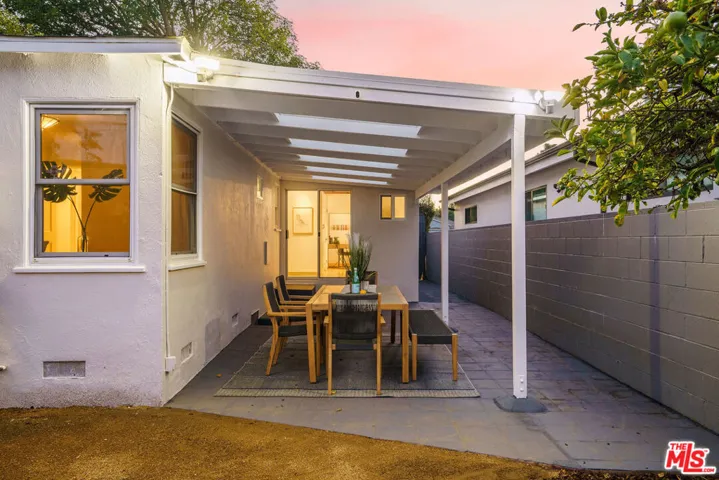 3540 Maplewood Avenue, Los Angeles, California 90066