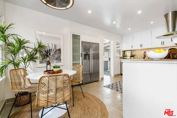 3540 Maplewood Avenue, Los Angeles, California 90066