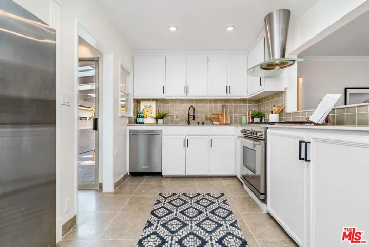 3540 Maplewood Avenue, Los Angeles, California 90066