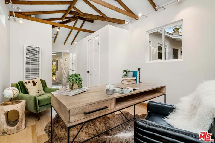 3540 Maplewood Avenue, Los Angeles, California 90066