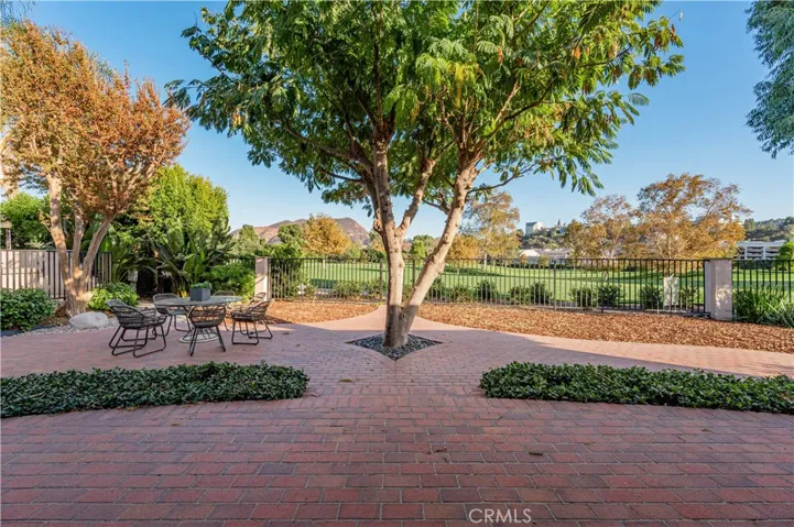 4204 Toluca Road, Toluca Lake, California 91602